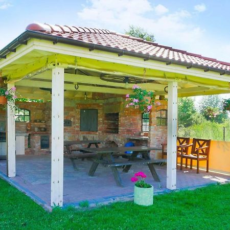 Pokoje Goscinne Rafa Bobolin Exterior foto