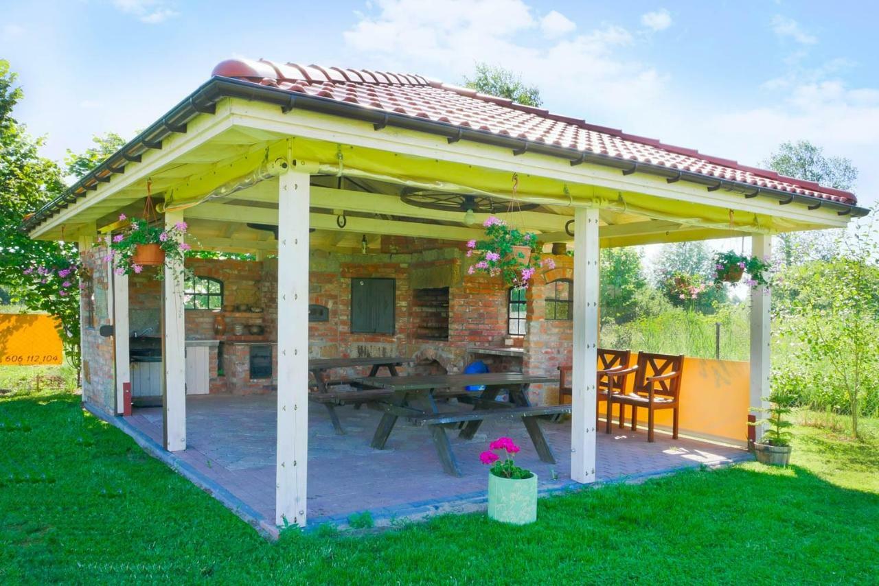 Pokoje Goscinne Rafa Bobolin Exterior foto